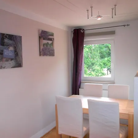 Business Apartment *