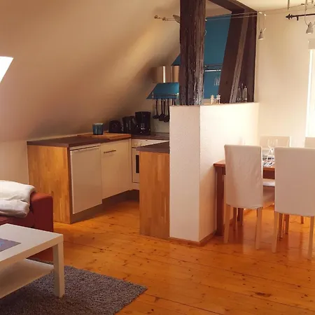 Business Apartment *