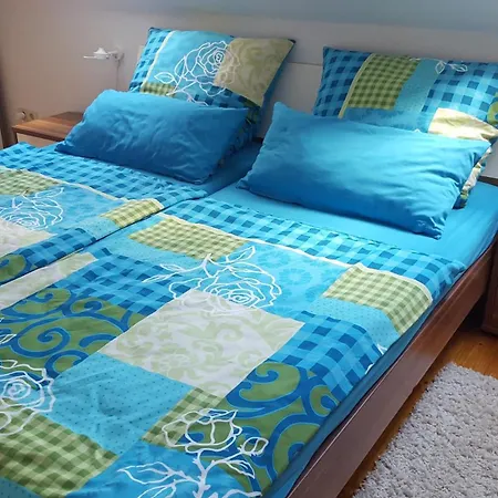 Business Apartment *